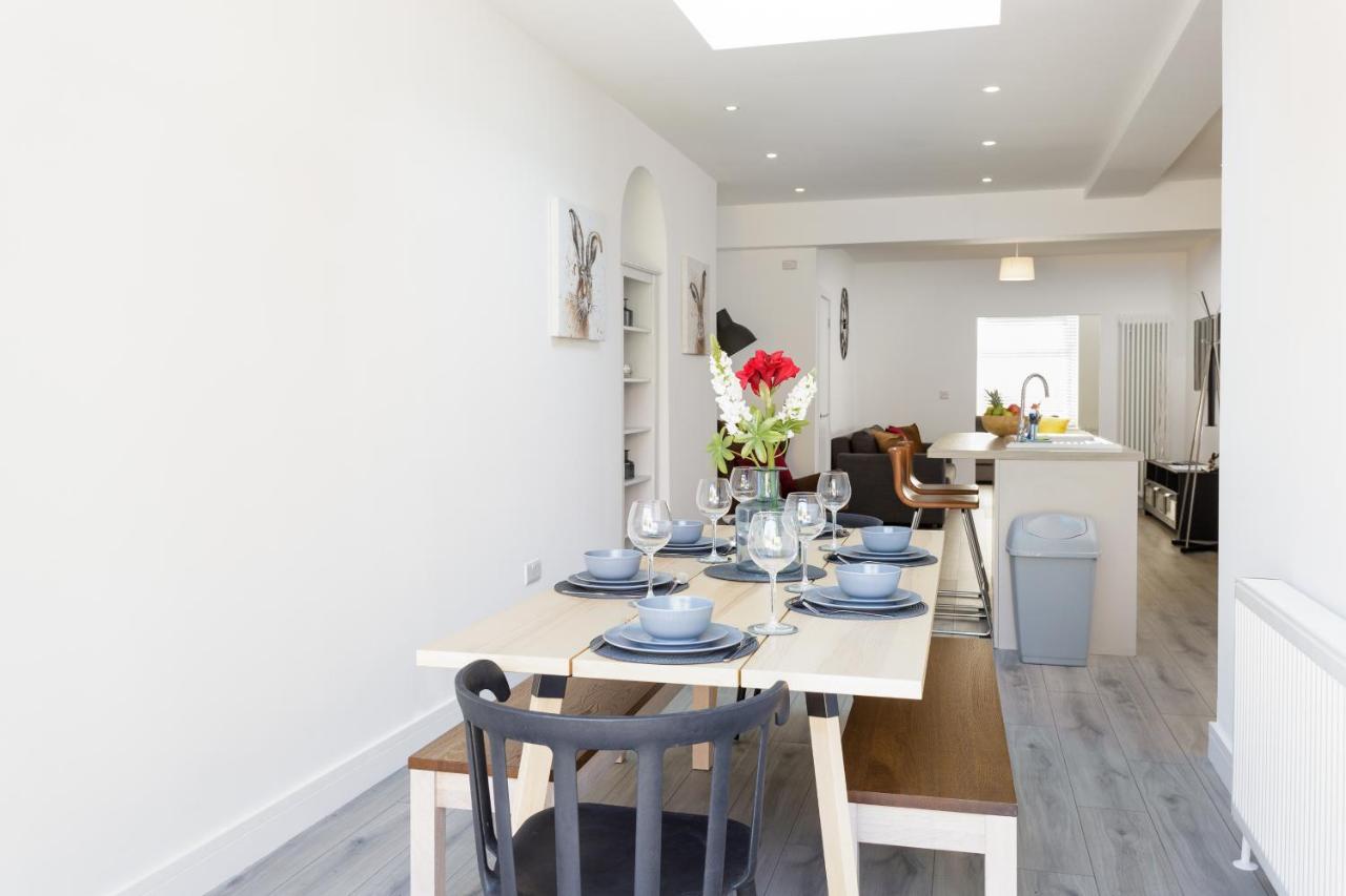Harold House - Modern Open Plan 4 Bedroom, 3 Bathroom House In Central Southsea, Portsmouth Bagian luar foto