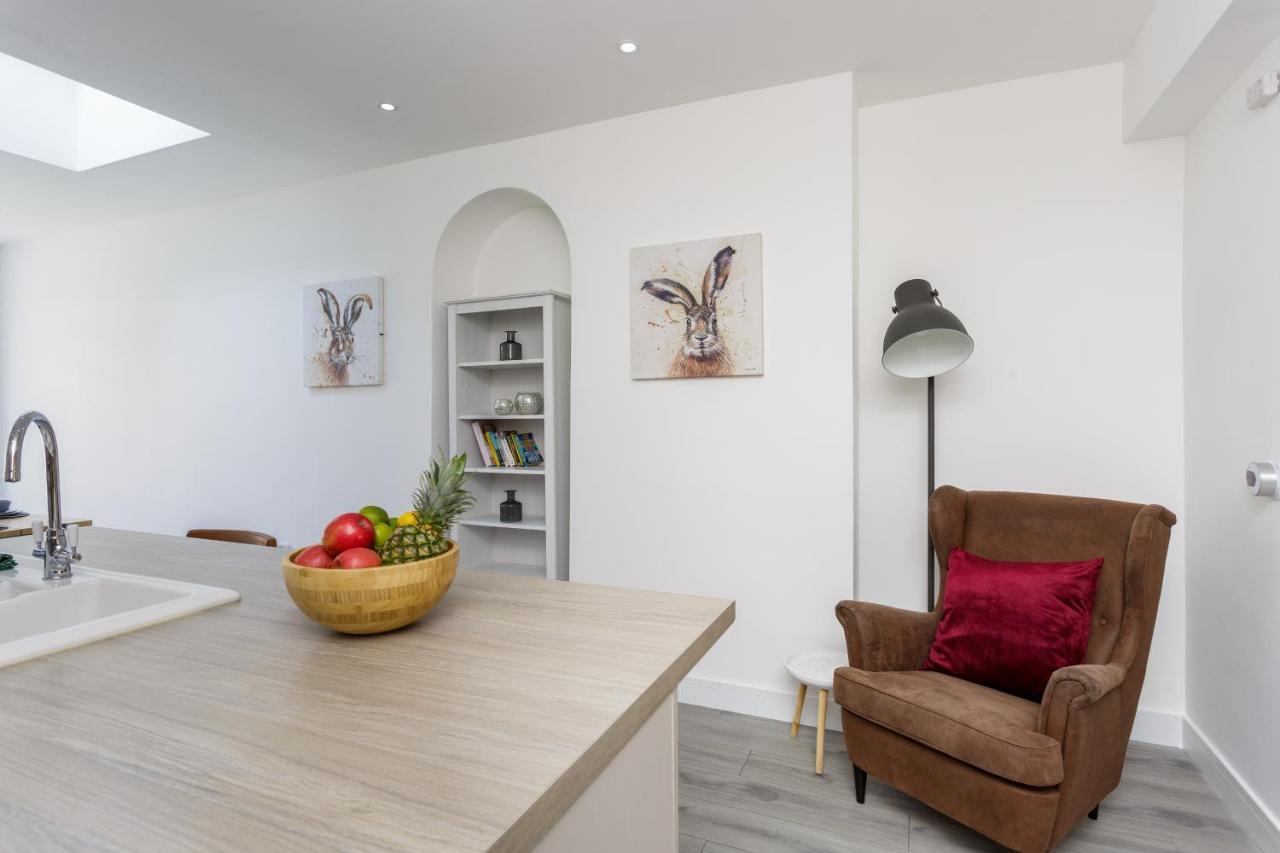 Harold House - Modern Open Plan 4 Bedroom, 3 Bathroom House In Central Southsea, Portsmouth Bagian luar foto