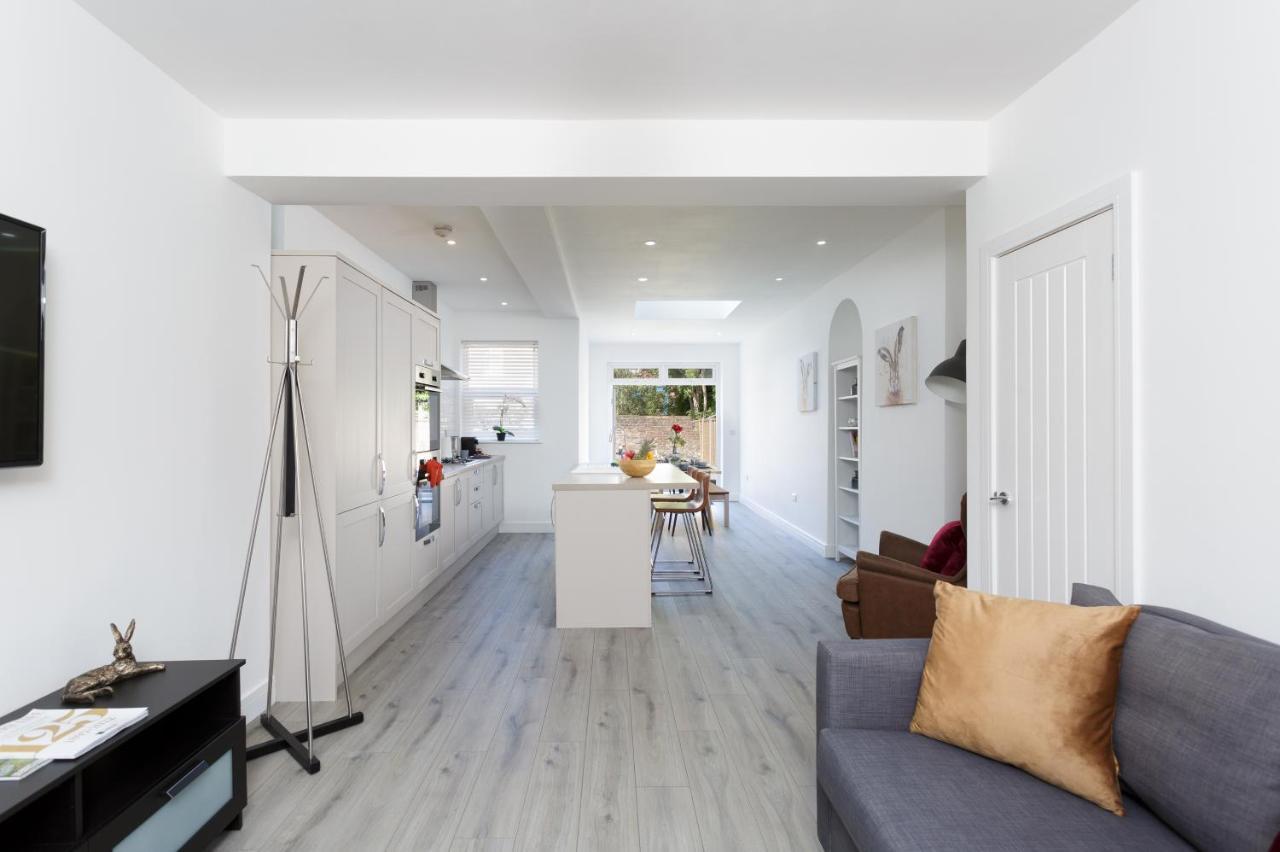 Harold House - Modern Open Plan 4 Bedroom, 3 Bathroom House In Central Southsea, Portsmouth Bagian luar foto